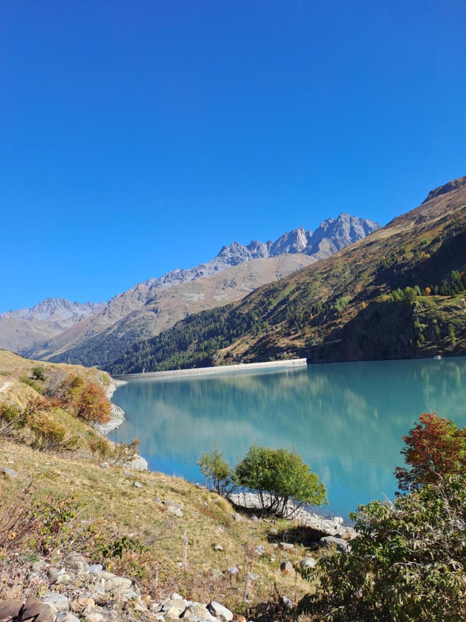 Auberge Des Charmettes Bourg-Saint-Pierre Ngoại thất bức ảnh